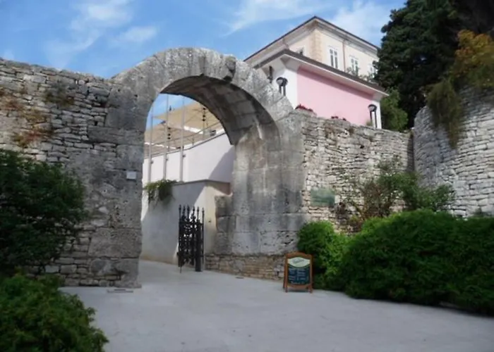 Mimoza Old Town Pula Apartments